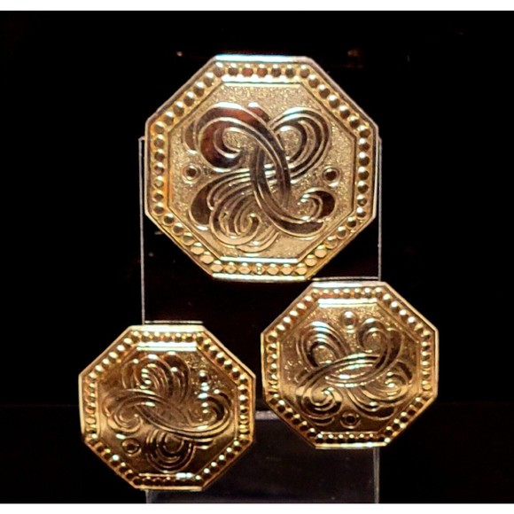 MCM Octogonal Clip On Earrings Brooch Set Gold Tone Engraved Victorian Style VGC - Picture 12 of 14
